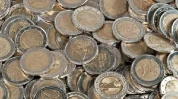 Γέμισε η αγορά με ψεύτικα 2ευρα! Δείτε πώς θα τα αναγνωρίσετε (εικόνες)